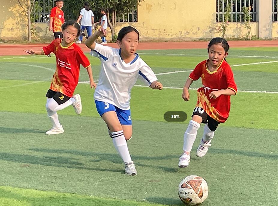 青春躍動綠茵場 熱血續(xù)寫足球夢——亳州園…
